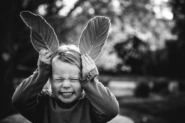 Niente tablet e tv: crescere i figli senza tecnologia, il fotoracconto di una madre