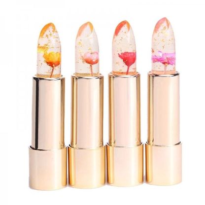 Viole, margherite e iris: ecco il rossetto con i fiori (dentro)