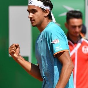 Tennis, Montecarlo, è grande Italia: Sonego e Fognini volano ai quarti. Eliminato Cecchinato