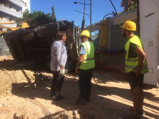Palermo: si ribalta gru mobile al cantiere dell'anello ferroviario