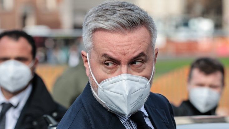 Il governo e il rebus del Natale. Guerini: "Non ci sarà bisogno di regole, italiani responsabili"