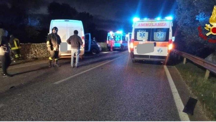Brindisi, sei persone ferite nello scontro fra un'auto e un furgone: grave una donna