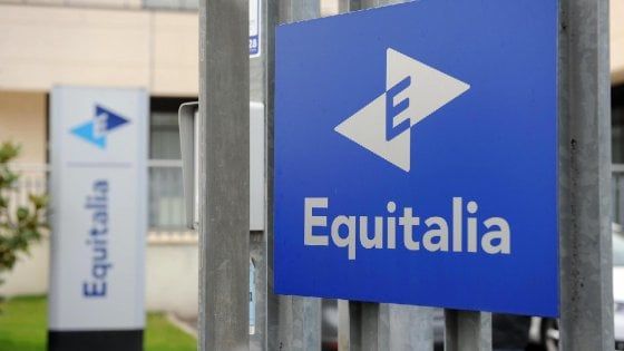 Tasse regionali, Maroni licenzia Equitalia: "Meno spese e più rispetto per cittadini e imprese"