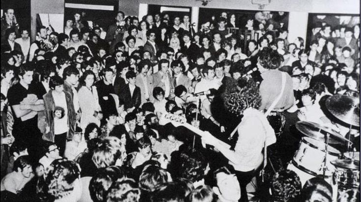 Chiude la discoteca Old Fashion di via Alemagna. Roberto Cominardi: “Ultima serata il 20 gennaio, ma riapriremo da un’altra parte”