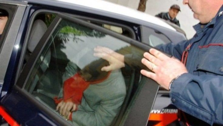 Rapinatore playboy arrestato a 73 anni durante il blitz in banca. Era già ai domiciliari per 15 colpi