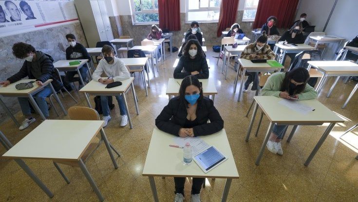 I forzati del virus nelle scuole: i prof che fanno i referenti ormai sono allo stremo