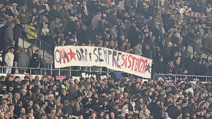 “Quadraro è sempre Resistenza”. Lo striscione dei pirati del St.Pauli in memoria del rastrellamento