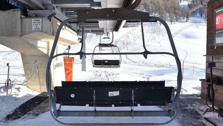 Lo sci riparte con skipass a numero chiuso ma non sarà possibile muoversi tra regioni