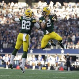 Nfl, la classe di Rodgers nella domenica dei grandi infortunati e della protesta che non si ferma