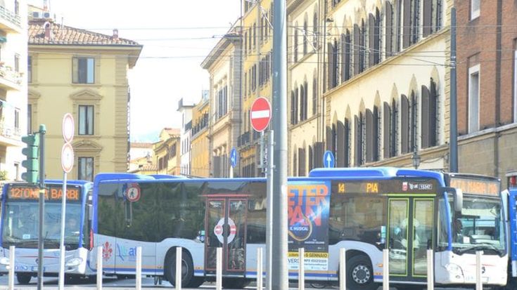 I sindacati: “Bus, vita impossibile, 50 autisti si sono già dimessi”