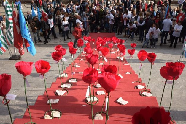 "Non una di meno": a Palermo sindacati in piazza contro le violenze sulle donne