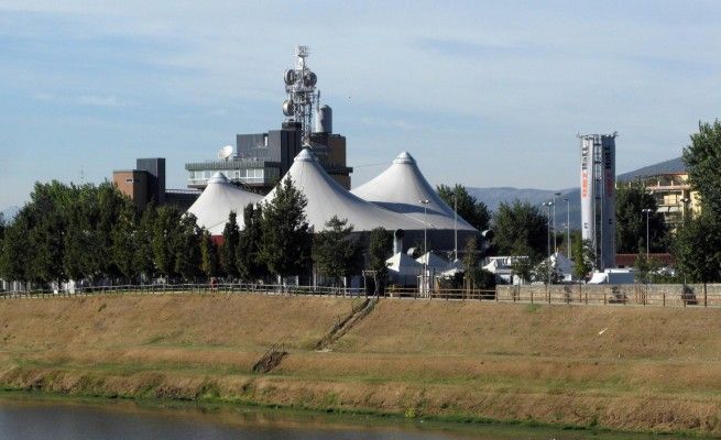Asfalto nuovo all'Obihall<br />viadotto chiuso per una notte