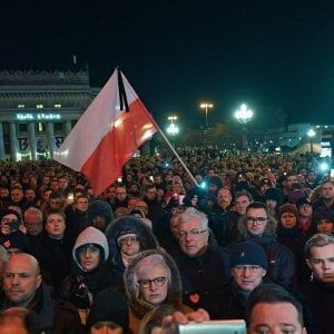 Polonia: veglie di preghiera per il sindaco ucciso a Danzica