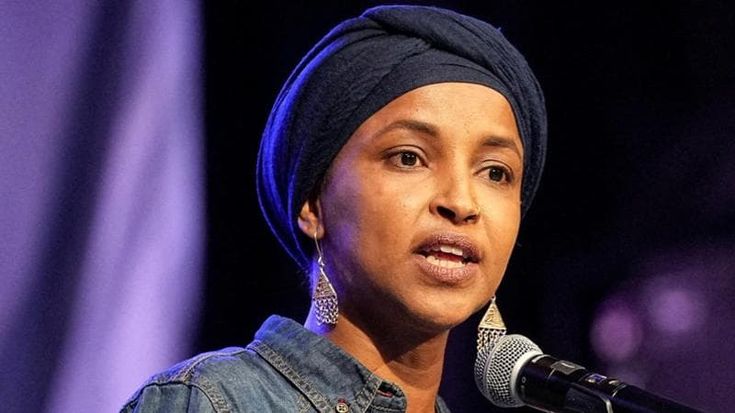 Stati Uniti, raid della polizia a casa della deputata democratica Ilhan Omar