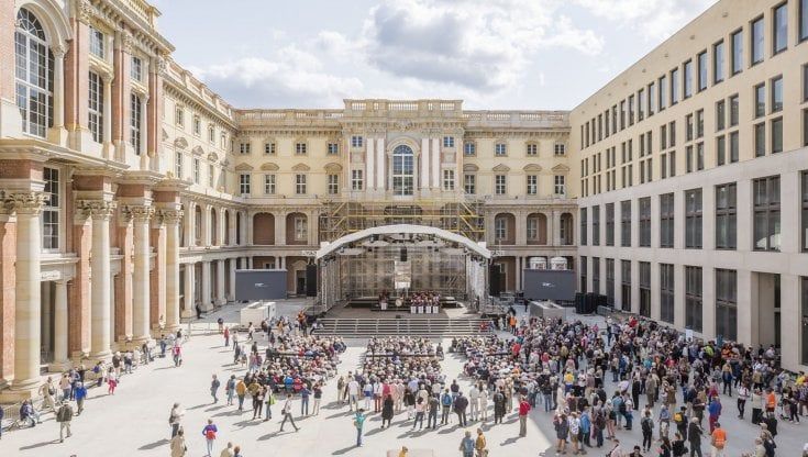 Il direttore dell'Humboldt Forum di Berlino: "Restituiremo le opere all'Africa"