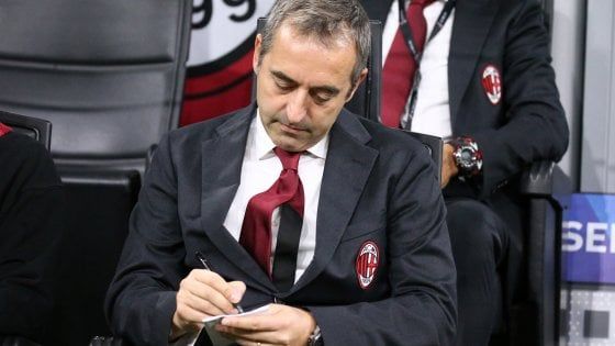 Milan, Giampaolo cambia attacco. Panchina, c'è anche Wenger