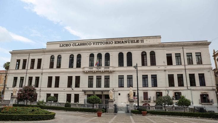 Palermo, insegnante colta da malore muore in classe al Vittorio Emanuele II