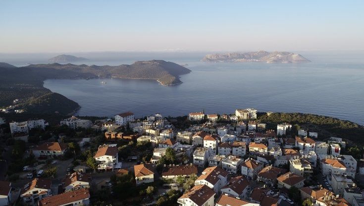 Grecia. La scommessa per turismo: immunizzare subito le isole minori mai toccate dal Covid, per creare zone "vergini"
