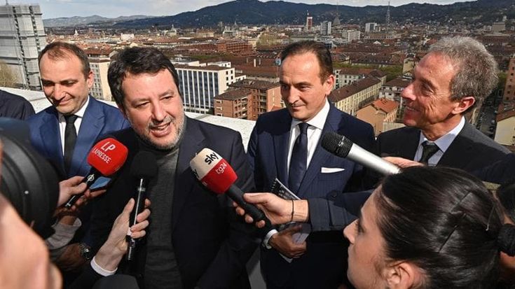 Sempre di lotta e di governo: Salvini tra cantieri e lezioni agli “amici” francesi