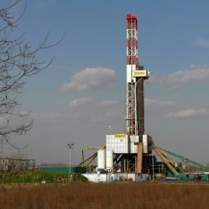 Saipem: quasi 1 mld di svalutazioni nel semestre, taglierà 8.800 persone