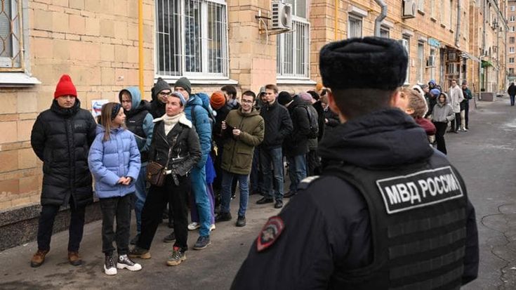 Elezioni in Russia: in coda, aspettando la fine di Putin