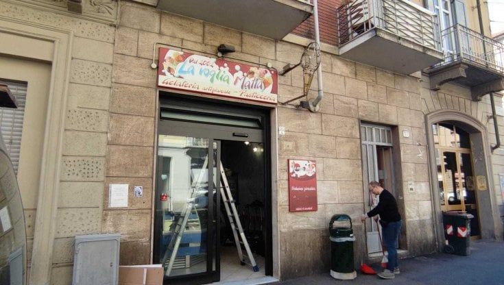 Quattro furti nei negozi di via Di Nanni nel giro di un'ora e mezza
