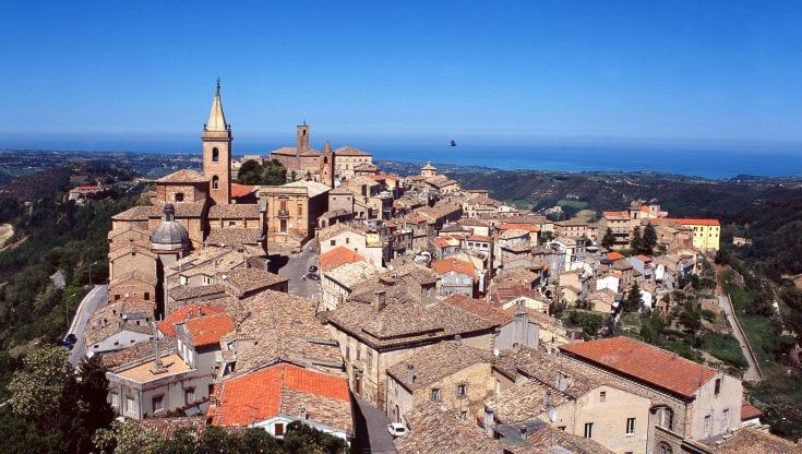 Turismo rurale: Airbnb e Tci insieme per valorizzare i borghi "Bandiera Arancione"