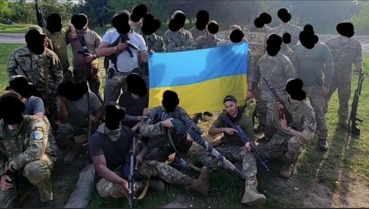 I genitori del 19enne che si è arruolato in Ucraina: "L’Italia manda armi a Kiev ma ora vuole processare nostro figlio”