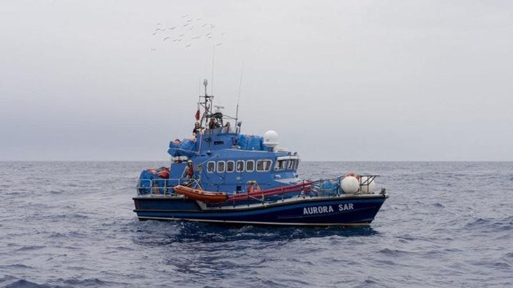 Migranti, un altro naufragio nel Mediterraneo: due morti, tra i quali un bambino, e sei dispersi