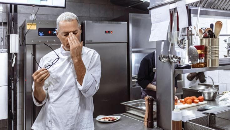 Chef stressato e personale sotto pressione? Al ristorante arriva lo psicologo