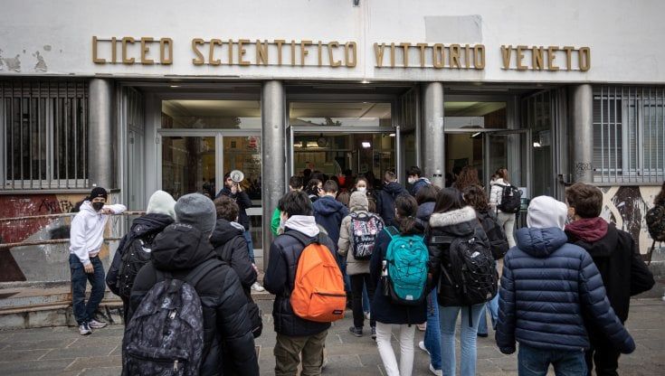 "Un presidio psicologico in ogni scuola e università". Ora c'è una proposta di legge