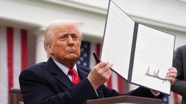 Le Borse di oggi 2 luglio. Dazi, accordo Usa-Vietnam. Moody’s taglia rating debiti sovrani globali