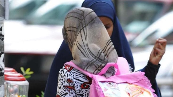 Velo islamico a scuola, Asfa Mahmoud risponde alla Lega che vuole vietare l’hijab in classe