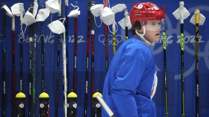 Hockey femminile, Russia-Canada si gioca con le mascherine