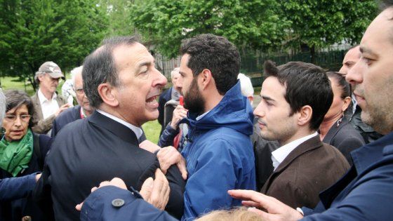 Milano, tensione tra antagonisti e Sala: loro lo contestano e lui perde le staffe