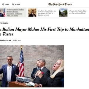 New York Times: "De Magistris viene accolto come una star"