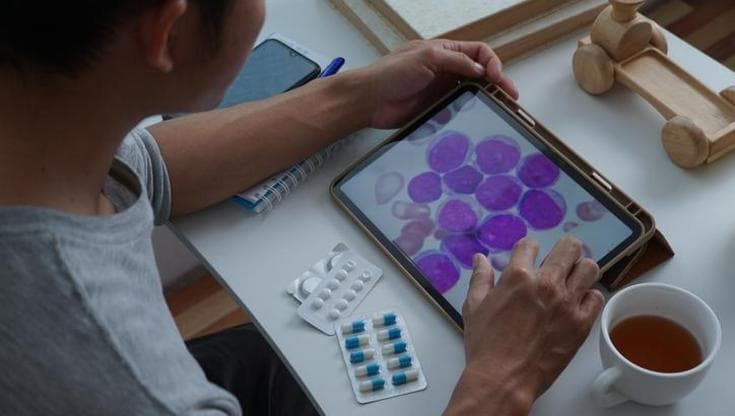 Leucemia mieloide acuta: arriva una nuova opzione terapeutica orale per i pazienti più fragili