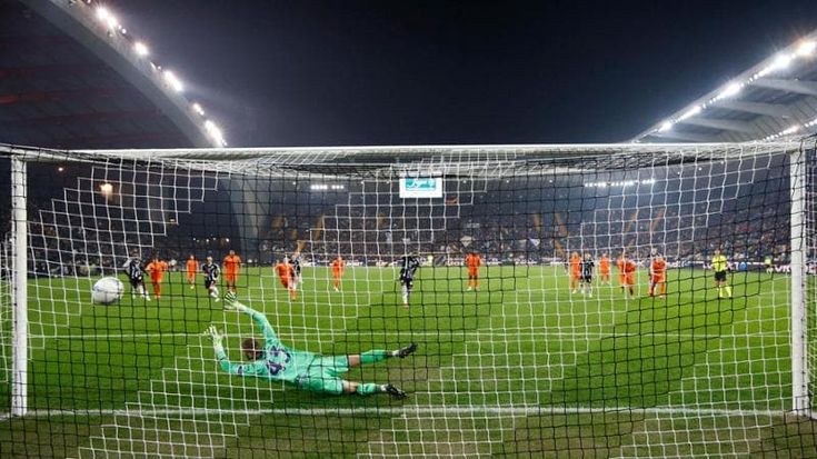 L'Udinese vince 3-0, la Fiorentina non esce dall'incubo