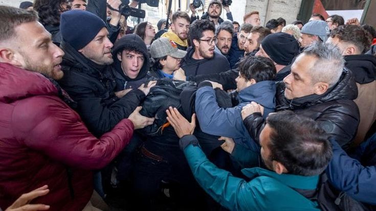 Proteste all’università, Bernini chiama il capo della polizia: “Tenere insieme libertà e sicurezza”