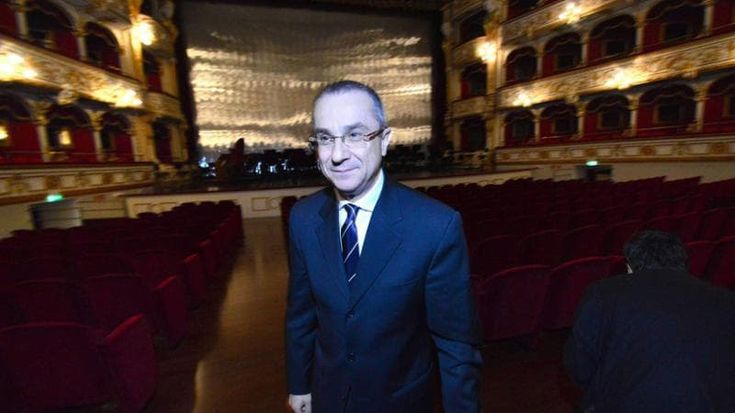 Il Petruzzelli chiede fondi al pubblico, la città risponde: donazioni subito dopo l’appello. “Una proposta accolta con entusiasmo”