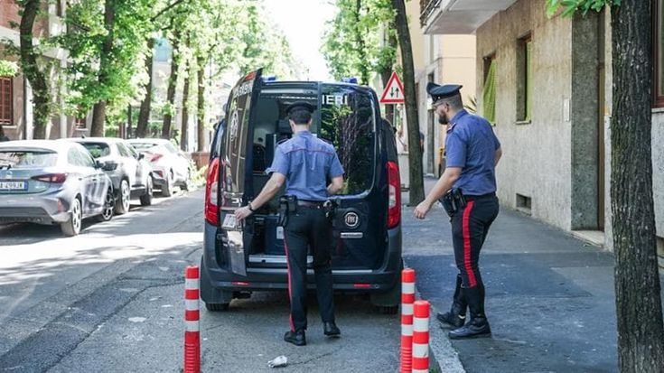 Cinisello, ferisce il padre e gli dà fuoco: arrestato 47enne. Nel 2017 colpì a morte un anziano