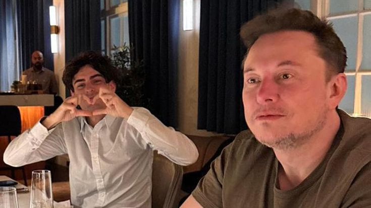 Andrea Stroppa, l’asso di Elon Musk: l’hacker divenuto lobbista passò da Renzi ad Atreju. “Chi tocca il business si scotta”