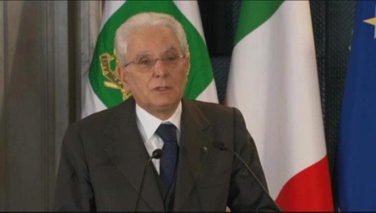 8 marzo, Mattarella: "Gli svantaggi per le donne penalizzano tutto il Paese"