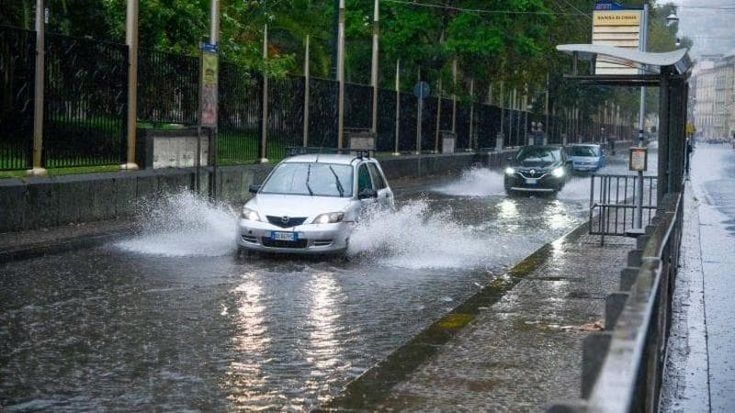 Venti forti e nubifragi: oggi allerta gialla estesa a dodici regioni