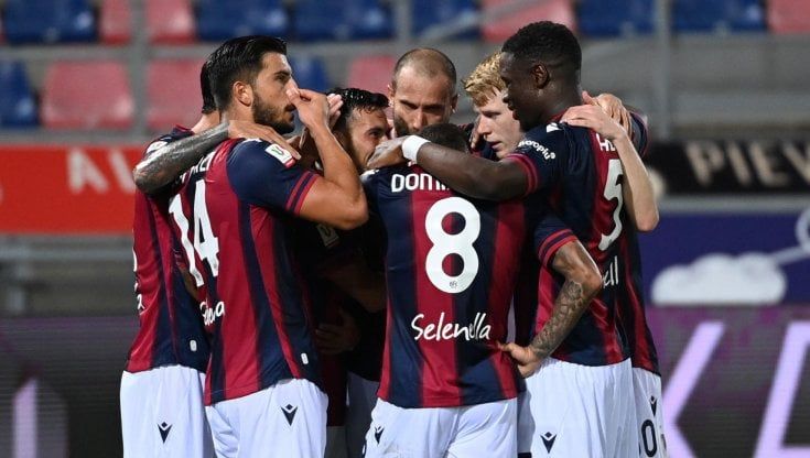 Il Bologna di Sinisa al debutto in campionato: una squadra da completare diventa un rischio per tutti