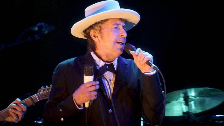 Intramontabile Bob Dylan: torna al n.1 in Italia