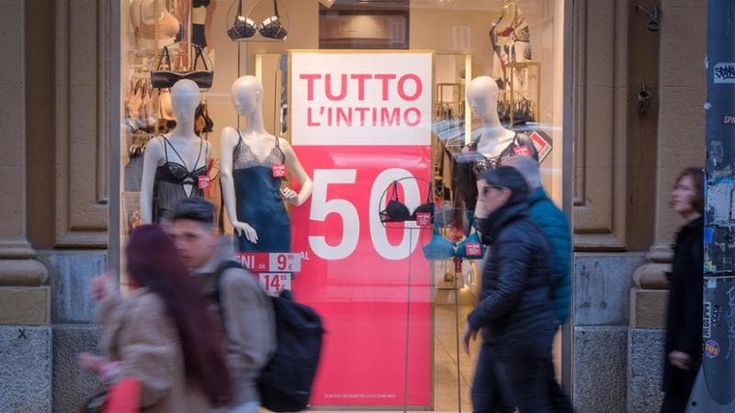 Al via gli sconti invernali, spesa di 172 euro a famiglia. I consigli per i consumatori