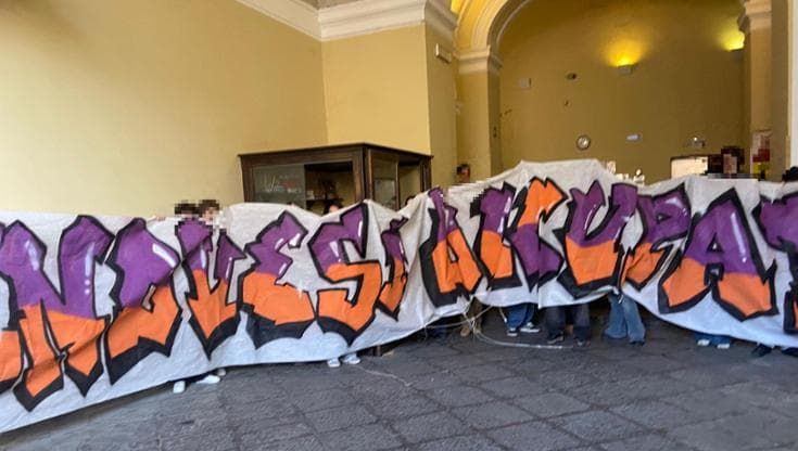 Napoli, studenti per la Palestina: occupati i licei Genovesi, Vittorio Emanuele e Vico