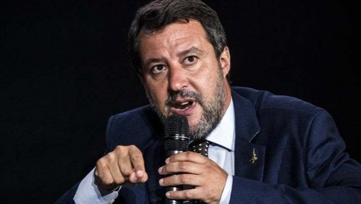 Sondaggi, leader in discesa: Salvini e Berlusconi perdono 10 punti