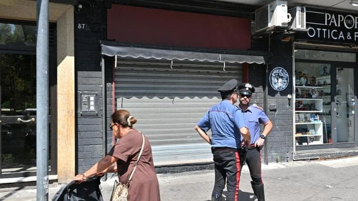 Napoli, picchiò gestore di un locale: giovane denunciato confessa e si scusa